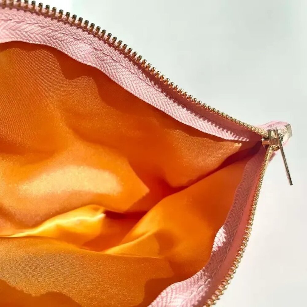 Attitude Pouch - Picture 3 of 3